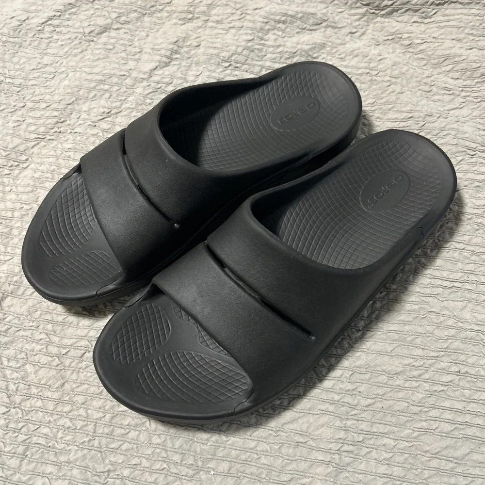 OOFOS OOahh Slide Sandals Black Size M12 W14 EU45 Comfort Recovery Slip On